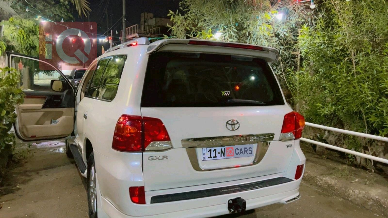 تۆیۆتا لاند کروزەر